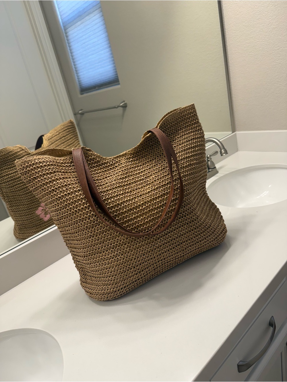 Woven Straw Tote with Pink Floral Detail and Brown Straps 🌸NWT 🌸 - Picture 3 of 13